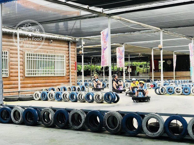 【遊】勁風甩尾車、戰車、小火車,綠色隧道旁瘋狂玩“三車”! @魚兒 x 牽手明太子的「視」界旅行