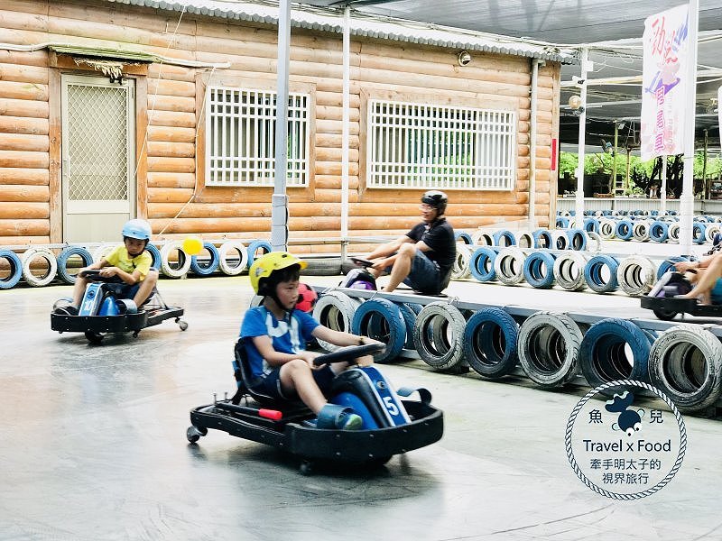 【遊】勁風甩尾車、戰車、小火車,綠色隧道旁瘋狂玩“三車”! @魚兒 x 牽手明太子的「視」界旅行