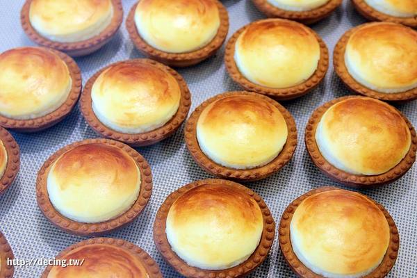 Magma熔岩起司塔專賣店：【台南美食】Magma熔岩起司專賣：嚐一口幸福！融化在舌尖上的爆漿滋味~