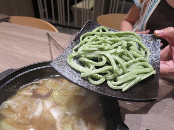 聚北海道昆布鍋(高雄大魯閣草衙道店)：一起來相聚~    ..聚北海道昆布鍋(高雄大魯閣草衙道店)