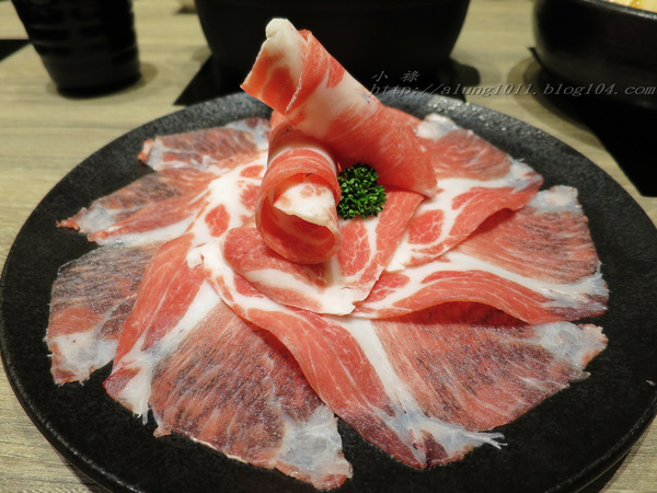 聚北海道昆布鍋(高雄大魯閣草衙道店)：一起來相聚~    ..聚北海道昆布鍋(高雄大魯閣草衙道店)