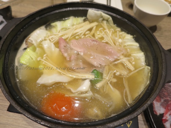 聚北海道昆布鍋(高雄大魯閣草衙道店)：一起來相聚~    ..聚北海道昆布鍋(高雄大魯閣草衙道店)