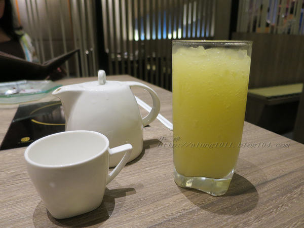 聚北海道昆布鍋(高雄大魯閣草衙道店)：一起來相聚~    ..聚北海道昆布鍋(高雄大魯閣草衙道店)