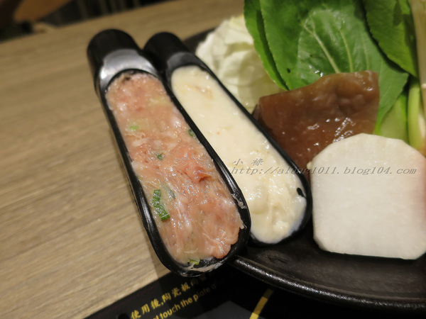 聚北海道昆布鍋(高雄大魯閣草衙道店)：一起來相聚~    ..聚北海道昆布鍋(高雄大魯閣草衙道店)