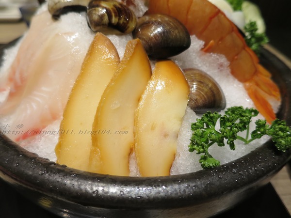 聚北海道昆布鍋(高雄大魯閣草衙道店)：一起來相聚~    ..聚北海道昆布鍋(高雄大魯閣草衙道店)