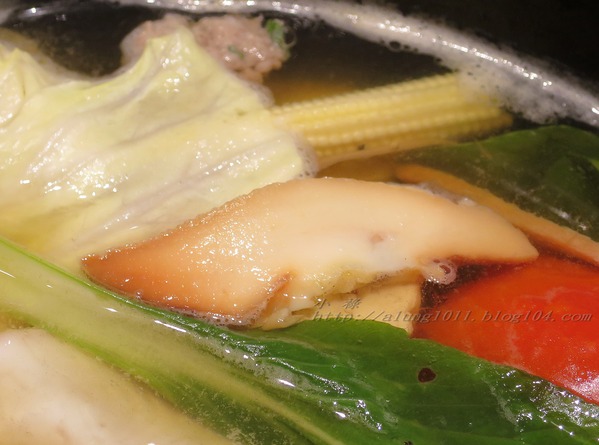 聚北海道昆布鍋(高雄大魯閣草衙道店)：一起來相聚~    ..聚北海道昆布鍋(高雄大魯閣草衙道店)