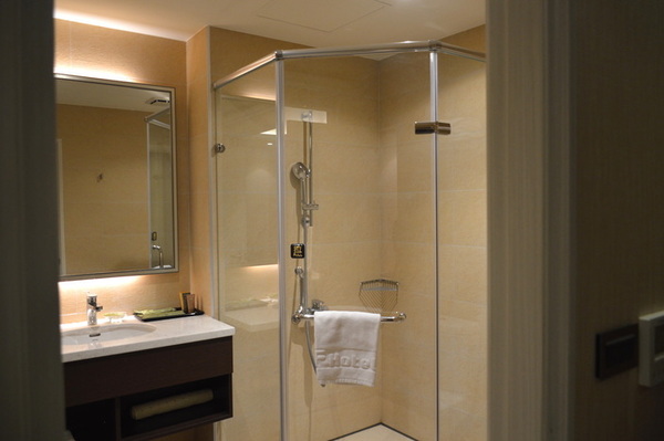 F HOTEL(知本館)：台東｜知本住宿 F HOTEL知本館 新開幕位置優越、設備新穎商旅