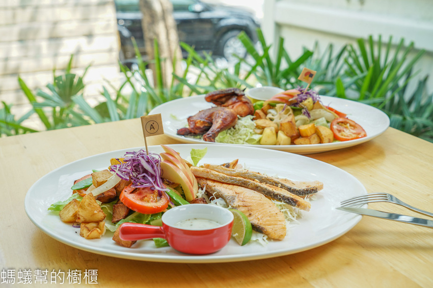 南投市A+倉庫 | 中興新村特色複合式餐廳，大份量餐點美味又飽足！中興新村特色貨櫃屋餐廳。 - 螞蟻幫的櫥櫃