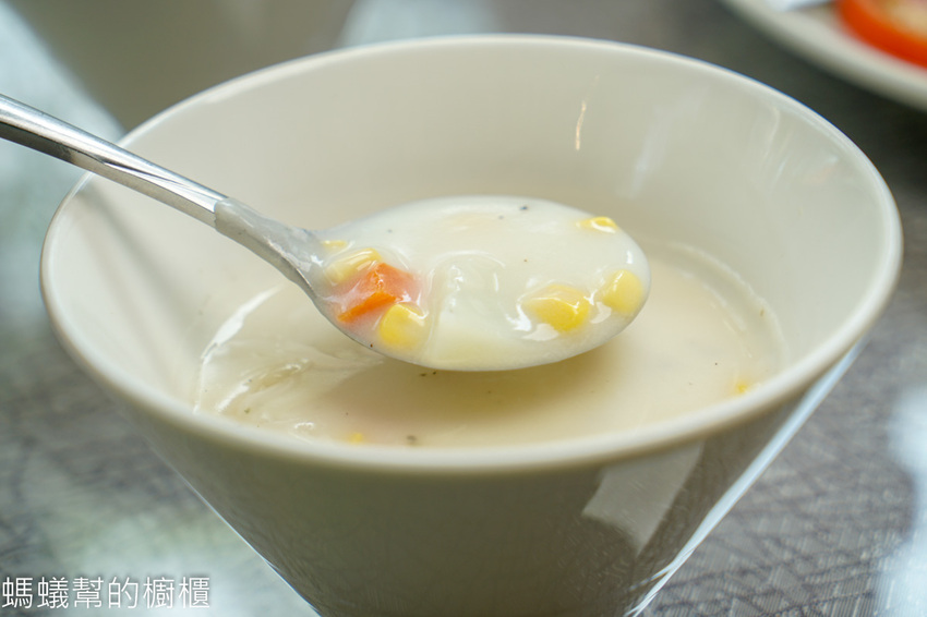 南投市A+倉庫 | 中興新村特色複合式餐廳，大份量餐點美味又飽足！中興新村特色貨櫃屋餐廳。 - 螞蟻幫的櫥櫃