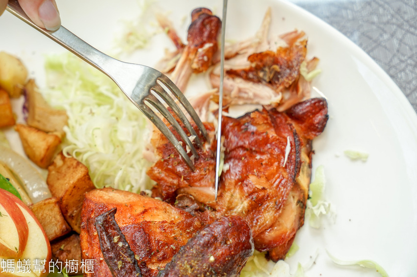 南投市A+倉庫 | 中興新村特色複合式餐廳，大份量餐點美味又飽足！中興新村特色貨櫃屋餐廳。 - 螞蟻幫的櫥櫃