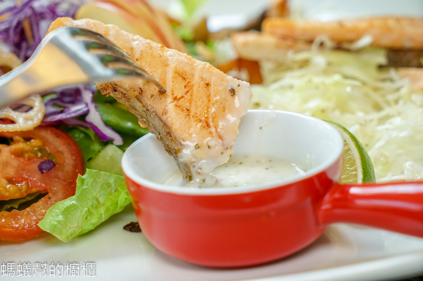 南投市A+倉庫 | 中興新村特色複合式餐廳，大份量餐點美味又飽足！中興新村特色貨櫃屋餐廳。 - 螞蟻幫的櫥櫃