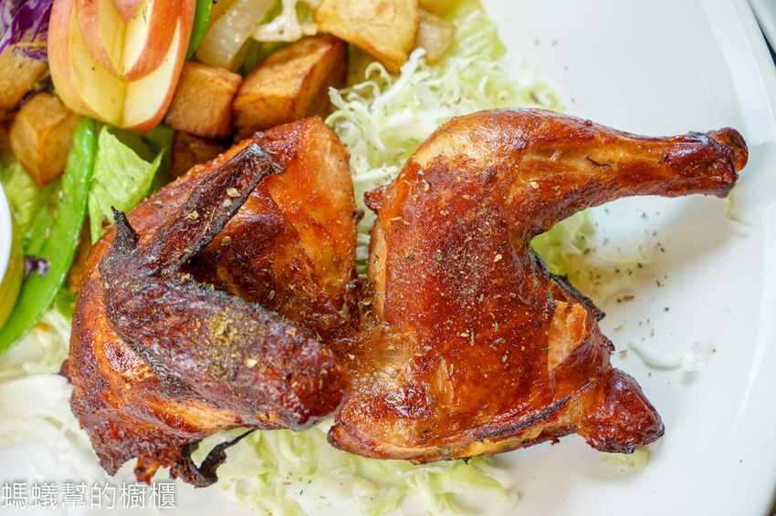 南投市A+倉庫 | 中興新村特色複合式餐廳，大份量餐點美味又飽足！中興新村特色貨櫃屋餐廳。 - 螞蟻幫的櫥櫃