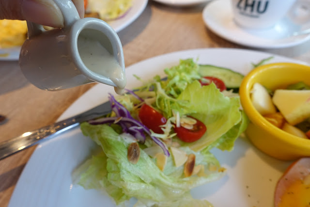 [食記] 新竹 築咖啡。在綠意圍繞裡享受假日早晨!新菜色--班乃迪克蛋、蘑菇煎蛋捲