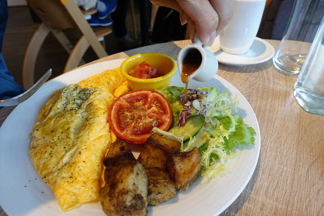 [食記] 新竹 築咖啡。在綠意圍繞裡享受假日早晨!新菜色--班乃迪克蛋、蘑菇煎蛋捲