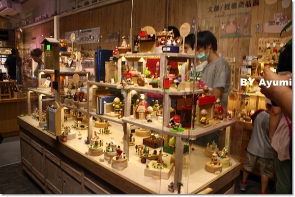 Wooderful life餐廳：[食記]Wooderful life手創生活體驗展(餐飲區)-華山文創園區內超好拍超可愛的一個享受下午茶的天堂