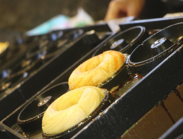 鄒遊阿里山、戀戀FUZU之旅,奮起湖百年舊車站、四方竹、火車展示館、百年土地公廟、雨中漫步台灣杉森林棧道、再訪星空小木屋、阿良現烤甜甜圈、奮起湖老街巡禮