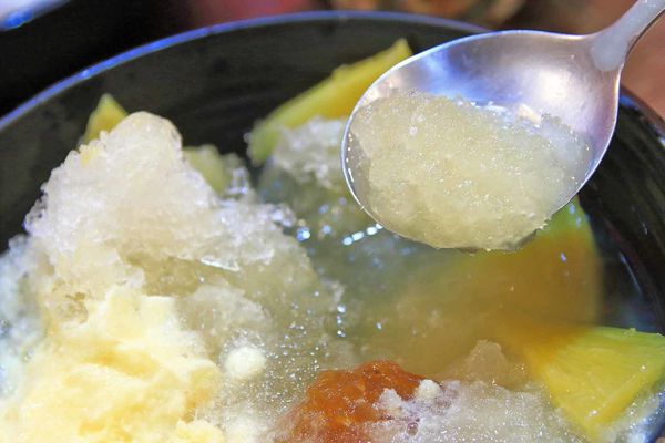 【蘆洲美食】古早味旺來冰店-用整顆鳳梨製作的超豪華鳳梨冰