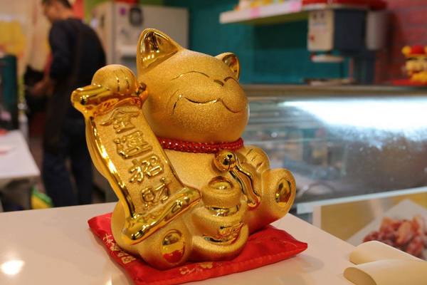 古早味旺來冰店：【新北市食記】蘆洲古早味旺來冰店~圓頂雪屋的鳳梨冰/草莓煉乳冰好療癒/冬天來碗紅豆湯和花生湯暖暖身不錯呦