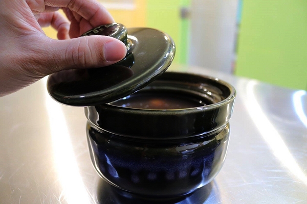 古早味旺來冰店：【新北市食記】蘆洲古早味旺來冰店~圓頂雪屋的鳳梨冰/草莓煉乳冰好療癒/冬天來碗紅豆湯和花生湯暖暖身不錯呦