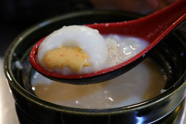 古早味旺來冰店：【新北市食記】蘆洲古早味旺來冰店~圓頂雪屋的鳳梨冰/草莓煉乳冰好療癒/冬天來碗紅豆湯和花生湯暖暖身不錯呦