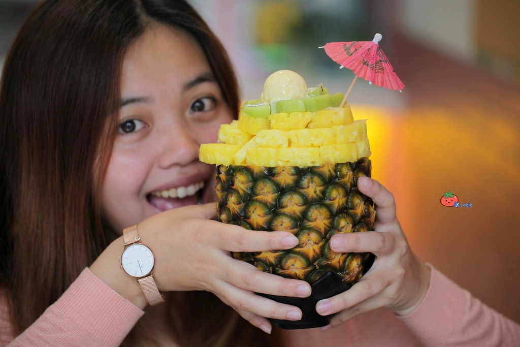 【蘆洲冰店】浮誇造型整顆西瓜冰 古早味旺來冰鳳梨冰 還有雪花冰和芒果冰唷!