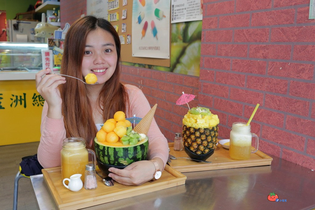 【蘆洲冰店】浮誇造型整顆西瓜冰 古早味旺來冰鳳梨冰 還有雪花冰和芒果冰唷!