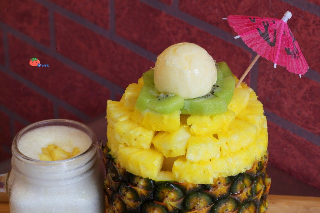 【蘆洲冰店】浮誇造型整顆西瓜冰 古早味旺來冰鳳梨冰 還有雪花冰和芒果冰唷!