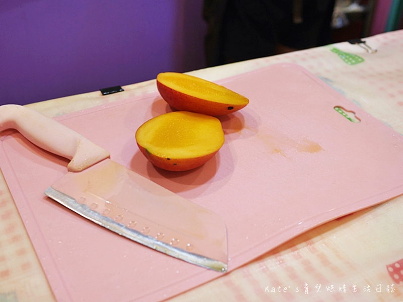 蘆洲中正路 古早味旺來冰店 蘆洲冰店推薦 蘆洲吃冰 蘆洲哪一家冰好吃 蘆洲鳳梨冰 鳳梨創意冰品31.jpg