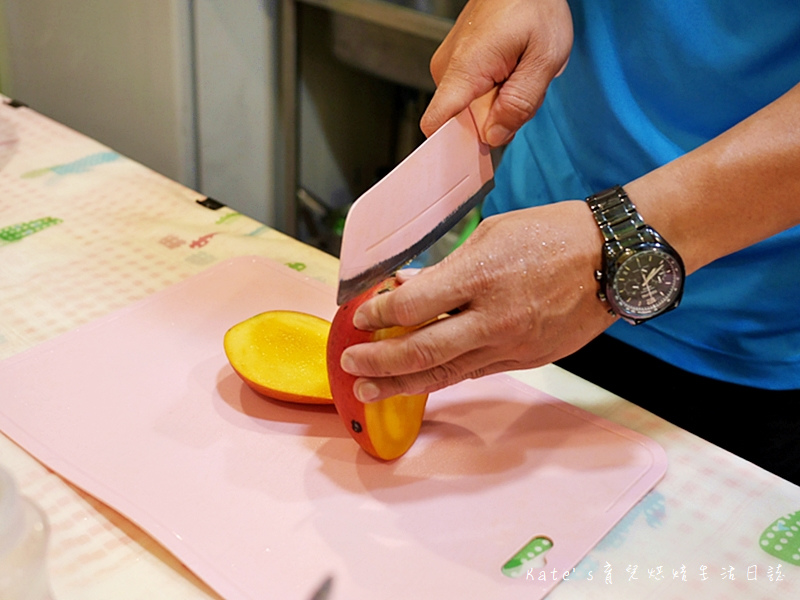 蘆洲中正路 古早味旺來冰店 蘆洲冰店推薦 蘆洲吃冰 蘆洲哪一家冰好吃 蘆洲鳳梨冰 鳳梨創意冰品30.jpg