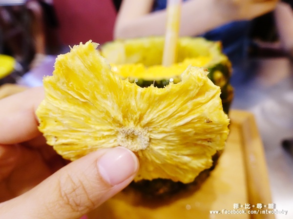 古早味旺來冰店：【捷運美食】古早味旺來冰店 正港台灣味+純天然果香 創意冰品夏日鳯梨園吸睛度十足！每日限量供應~