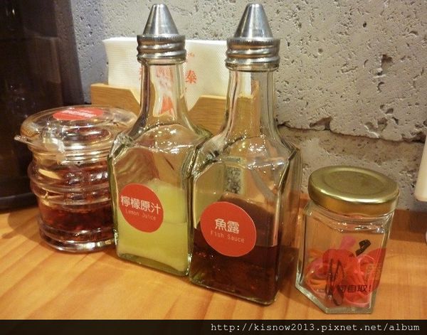 這味泰泰7-桌上醬料.JPG 這味泰泰7-桌上醬料.JPG