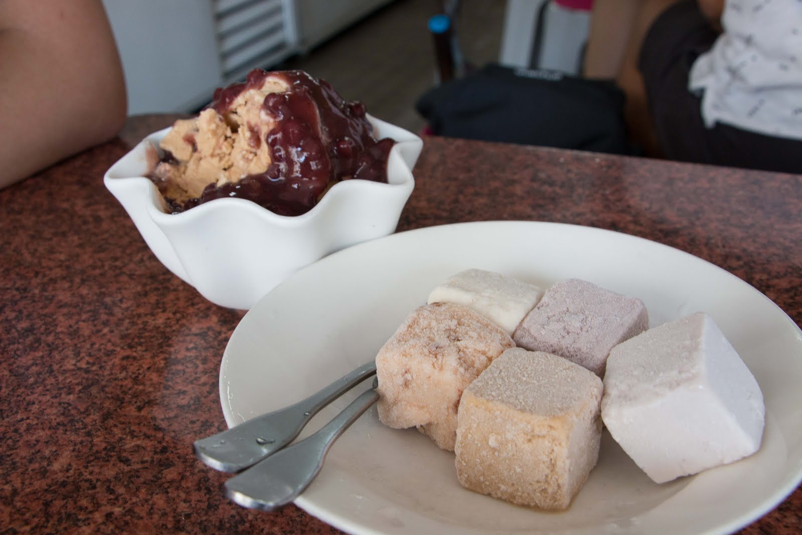 【台南│太陽牌冰品】歷時一甲子的甜蜜古早味，吃出兒時記憶的歡樂時光─紅豆花生霜、濃郁磚仔冰。