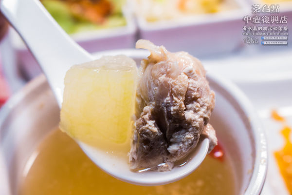 茶自點複合式餐飲【中壢復興店】|桃園中壢在地19年老店美食；養生食補/火鍋/套餐/咖啡/茶飲/甜點/商務/開會/聚餐/生日派對；我的少女時代宮廷版泡沫紅茶店。