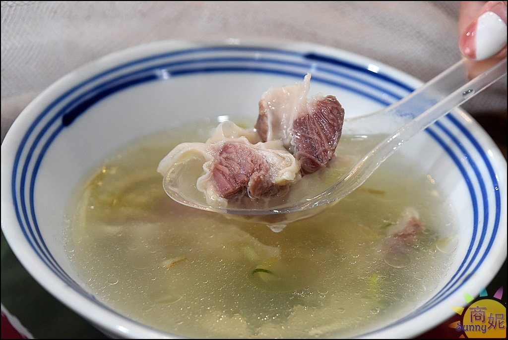 洗版IG浮誇冰品古早味麵食!有春冰菓室~台中科博館前懷舊復刻冰店 吃飽吃巧吃浮誇通通有!@商妮吃喝遊樂