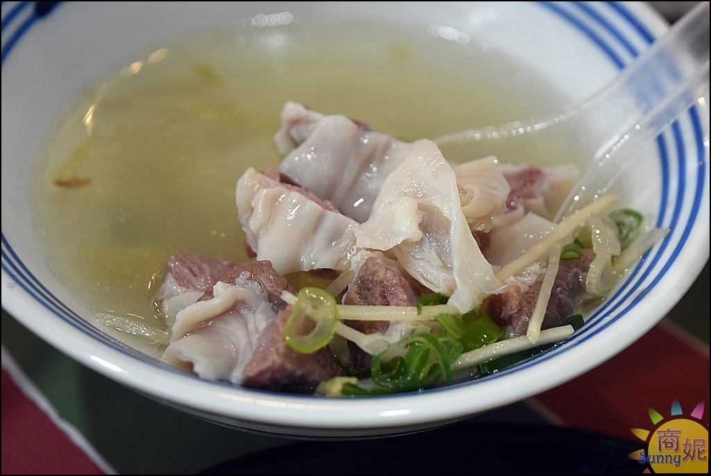 洗版IG浮誇冰品古早味麵食!有春冰菓室~台中科博館前懷舊復刻冰店 吃飽吃巧吃浮誇通通有!@商妮吃喝遊樂