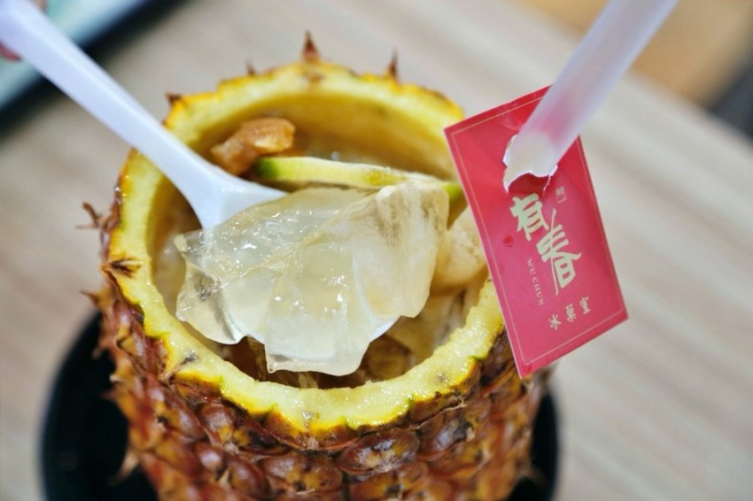 台中下午茶,台中冰品,台中冰果室,台中呷甜甜,台中果汁,台中甜點,台中科博館,台中美食,台中草莓冰,台中西區,台中西區美食,國立自然科學博物館,有春冰菓室,有春冰菓室Wu Chun Ice Shop,草莓冰,草莓燒麻糬,草莓牛奶,鳳梨冰沙 @VIVIYU小世界