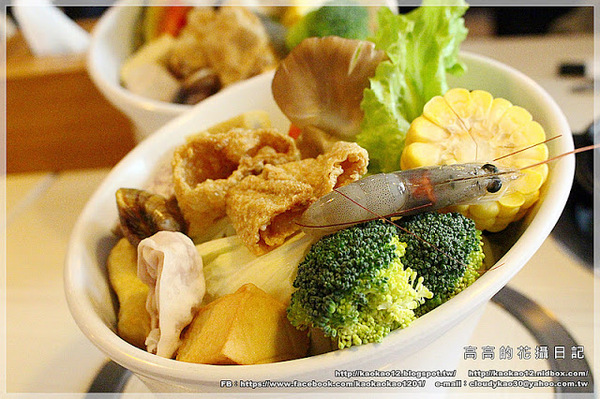 和樂鍋物：【高雄】三民區。和樂鍋物《精燉大骨．紅香麻辣．養身藥膳．韓食泡菜》