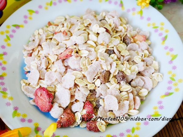 一起吃有機 青荷有機 有機杏仁草莓麥片 有機抹茶穀脆餅 (14).JPG