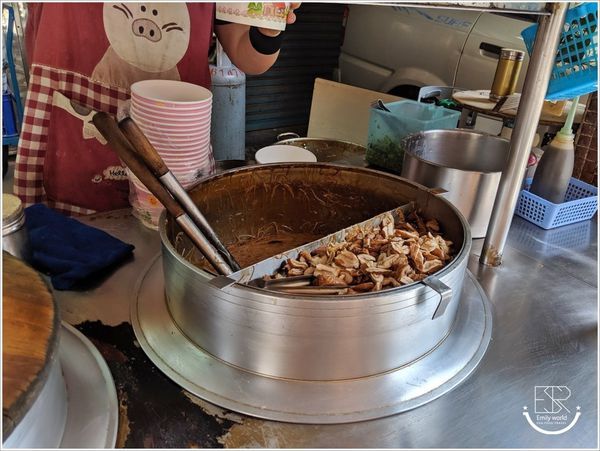 台北大腸蚵仔麵線 (3).jpg