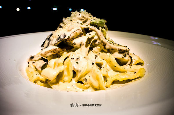 FREAKS CAFÉ & BISTRO 癮客(林口店):【愛評體驗團|FREAKS CAFE? & BISTRO 癮客(林口店)】和朋友來個狂歡夜 享受義式料理及微薰氣氛吧!! FREAKS CAFÉ & BISTRO 癮客(林口店):【愛評體驗團|FREAKS CAFE? & BISTRO 癮客(林口店)】和朋友來個狂歡夜 享受義式料理及微薰氣氛吧!!