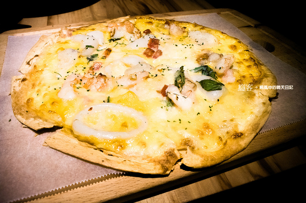 FREAKS CAFÉ & BISTRO 癮客(林口店):【愛評體驗團|FREAKS CAFE? & BISTRO 癮客(林口店)】和朋友來個狂歡夜 享受義式料理及微薰氣氛吧!! FREAKS CAFÉ & BISTRO 癮客(林口店):【愛評體驗團|FREAKS CAFE? & BISTRO 癮客(林口店)】和朋友來個狂歡夜 享受義式料理及微薰氣氛吧!!