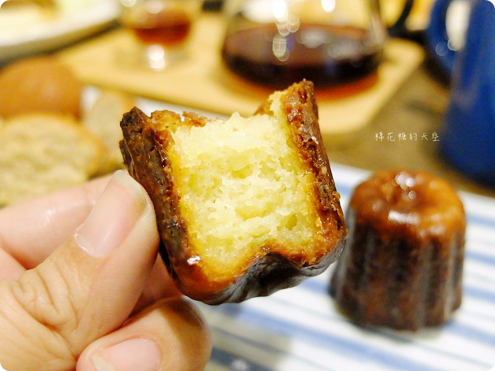 檜意生活村週邊R5小餐館客製美式漢堡超好吃!現烤可麗露吃了會上癮~