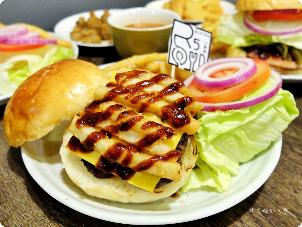 檜意生活村週邊R5小餐館客製美式漢堡超好吃!現烤可麗露吃了會上癮~