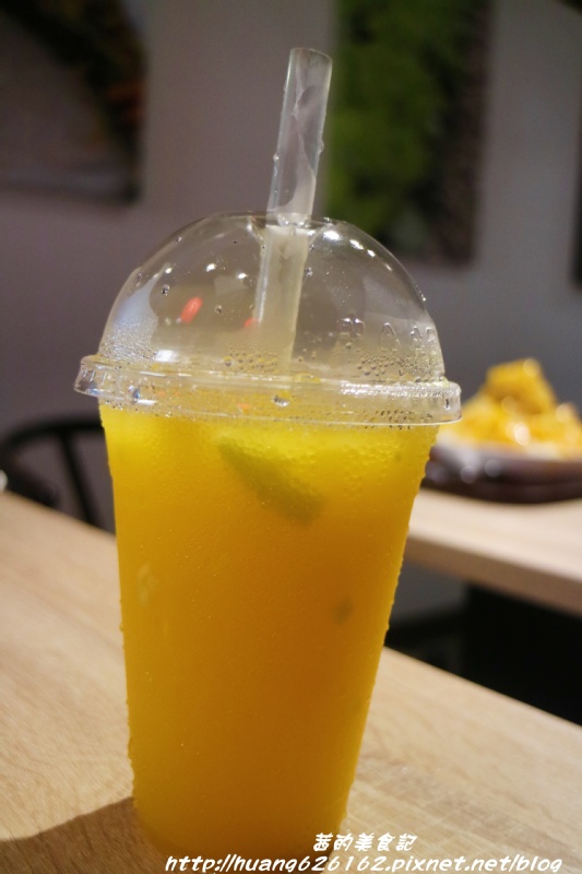 迎冰館:【台北大安區】永康商圈超人氣芒果冰『迎冰館』近東門捷運站 迎冰館:【台北大安區】永康商圈超人氣芒果冰『迎冰館』近東門捷運站