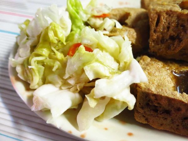 【蘆洲美食】脆皮臭豆腐-外皮炸的比餅乾還乾的臭豆腐