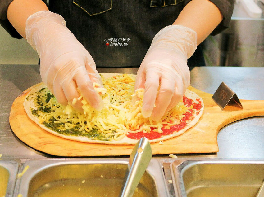 Plus Pizza 自己的披薩自己搭，獨一無二的披薩!