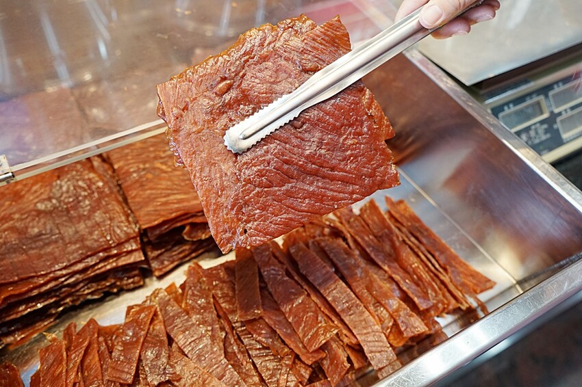 廣記肉鬆專門店║過節送禮自用必備,傳承60年職人手作肉鬆、肉乾、獨家香脆肉脯鬆、蒜味肉紙,每一樣都好吃