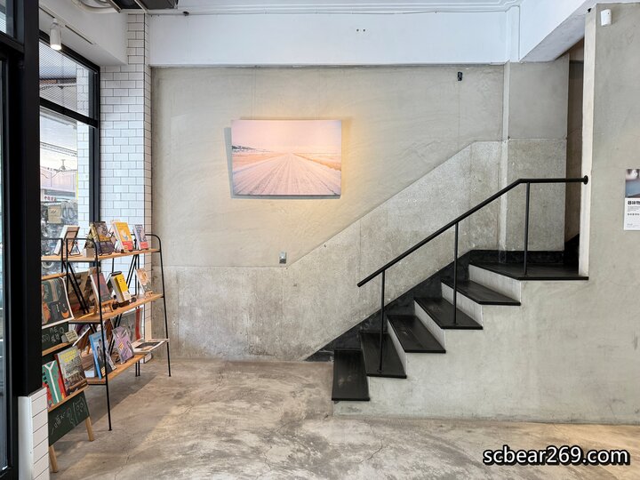 台中不限時咖啡館！Fleet Street艦隊街咖啡結合獨立書店，台中火車站旁。