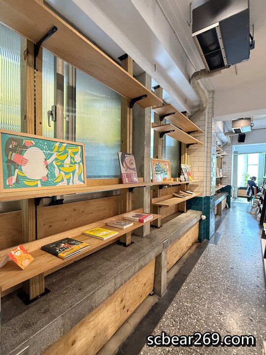 台中不限時咖啡館！Fleet Street艦隊街咖啡結合獨立書店，台中火車站旁。