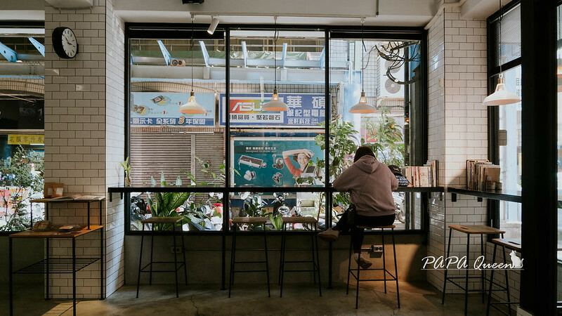 台中市中區台中咖啡|Fleet Street 艦隊街咖啡X獨立書店是K書房啊!